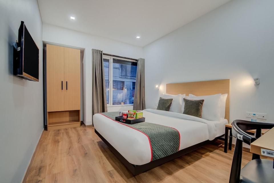 Town Plaza Hotel